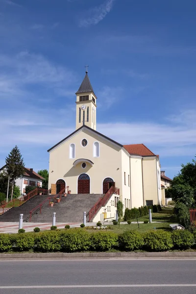 Kyrkan av Franciskus av Assisi i Lipik, Kroatien — Stockfoto