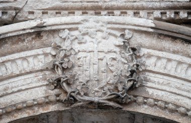 IHS işareti, portal Saint kurtarıcı Kilisesi Dubrovnik, Hırvatistan 