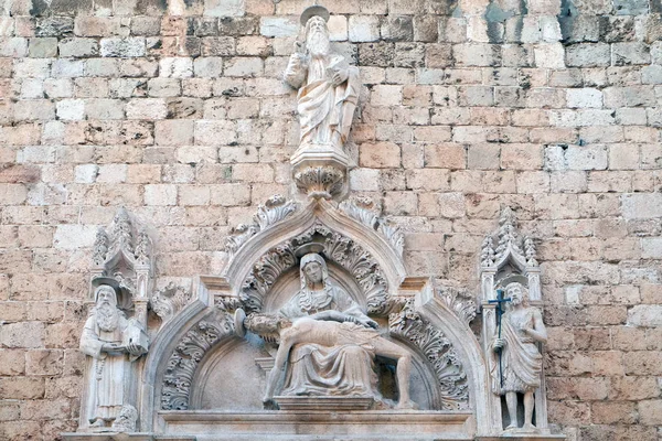 神の父、聖ヒエロニムスの聖母の悲しみと洗礼者聖ヨハネ — ストック写真