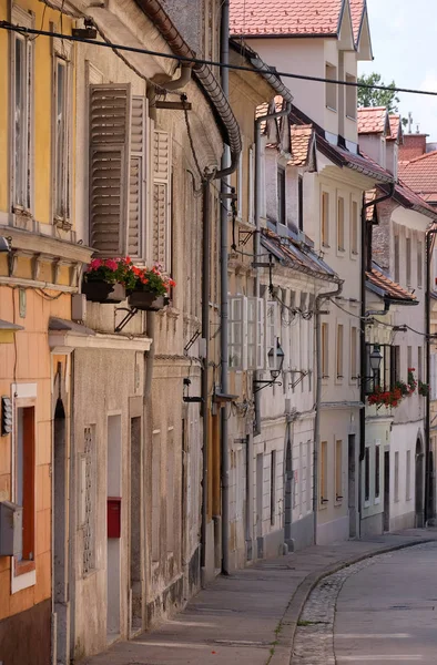 ロマンチックな中世旧市街。リュブリャナ、スロベニア — ストック写真