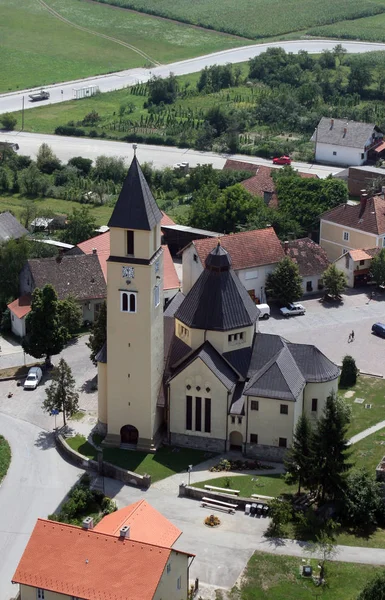 Församlingkyrkan Den Heliga Treenigheten Krašić Kroatien — Stockfoto