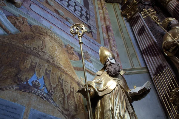 Статуя Святого Ambrose — стокове фото