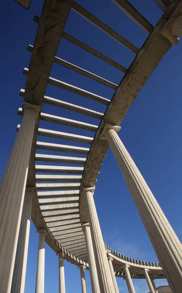 Modern colonnade of the shopping center in Sv. Kriz Zacretje, Croatia — Stock Photo, Image