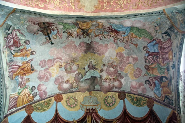 Pintura al fresco en la parroquia Iglesia de Nuestra Señora de la nieve en Kamensko, Croacia —  Fotos de Stock