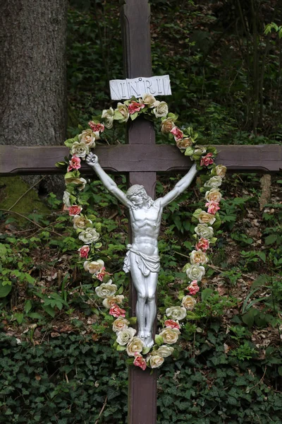 Crucifixo Roadside na região de Zagorje, Croácia — Fotografia de Stock