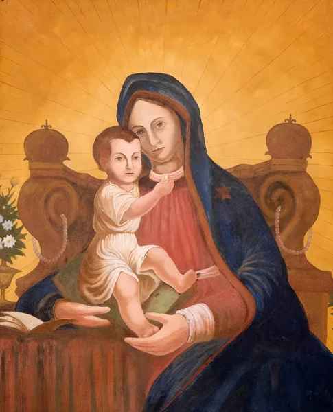 Virgin Mary with baby Jesus — Stock Photo, Image