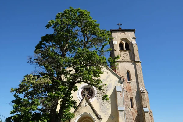 在 Bukevje，克罗地亚帕多瓦的圣安东尼的教区教堂 — 图库照片