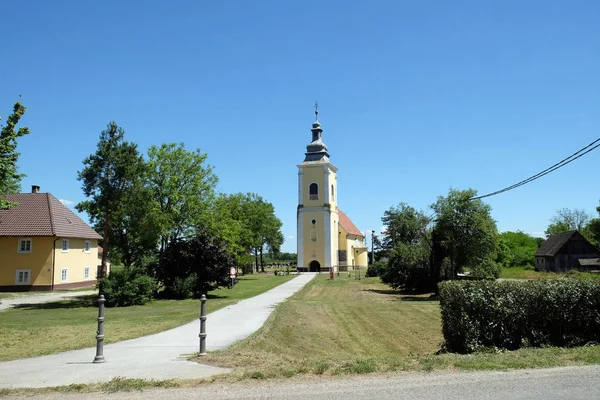 Iglesia parroquial de San Miguel en Preloscica, Croacia —  Fotos de Stock