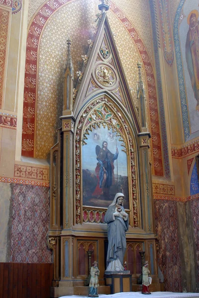 Altar de San Roch en la iglesia parroquial de San Pedro en Velesevec, Croacia — Foto de Stock