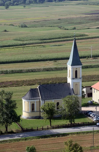 Iglesia parroquial de San José en Sisljavic, Croacia —  Fotos de Stock