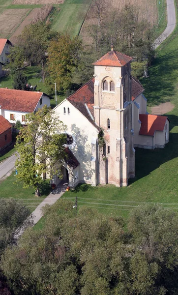 Socken kyrkan Sankt Antonius av Padua i Bukevje, Kroatien — Stockfoto