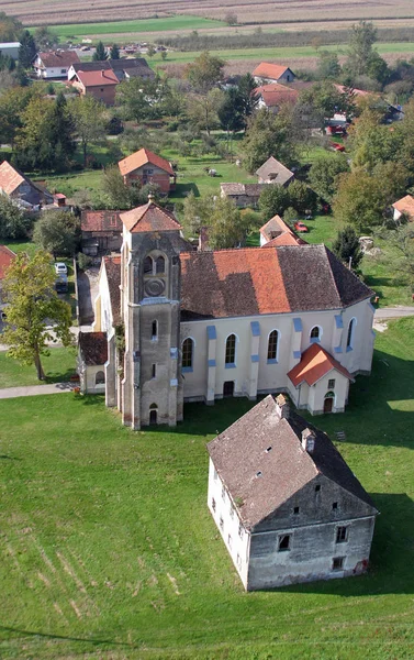 Chiesa parrocchiale di Sant'Antonio da Padova a Bukevje, Croazia — Foto Stock