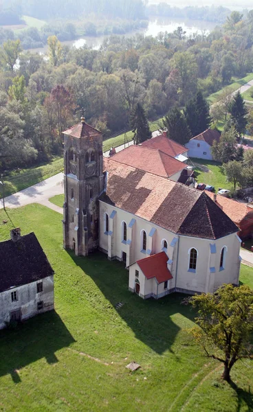 在 Bukevje，克罗地亚帕多瓦的圣安东尼的教区教堂 — 图库照片