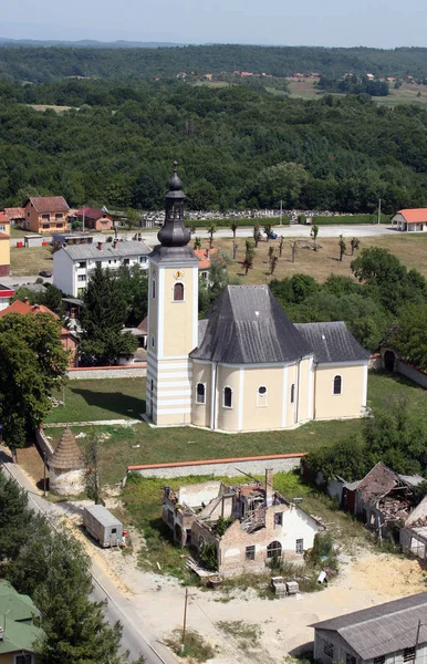 Приходская церковь Успения Пресвятой Богородицы в Покупско, Хорватия — стоковое фото