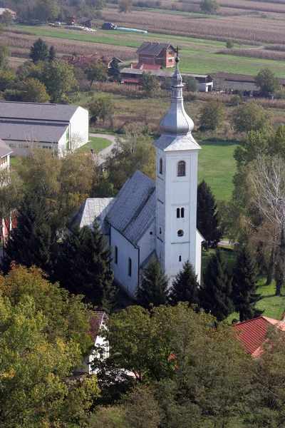 Församlingkyrkan av Saint Martin i Martinska Ves, Kroatien — Stockfoto