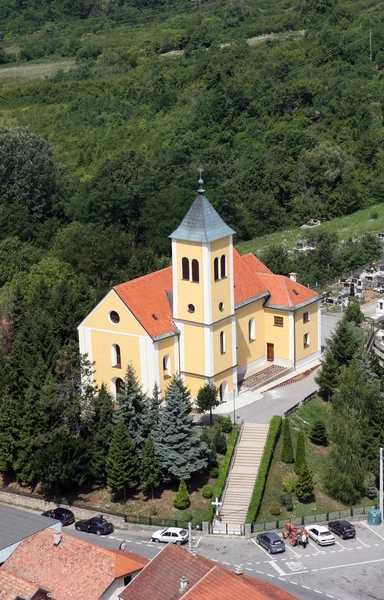 Plébánia templom a Szent Kereszt Kravarsko, Horvátország — Stock Fotó