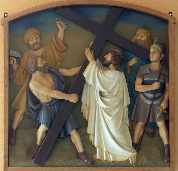 2nd Stations of the Cross, Jesus is given his cross — Stock Photo, Image