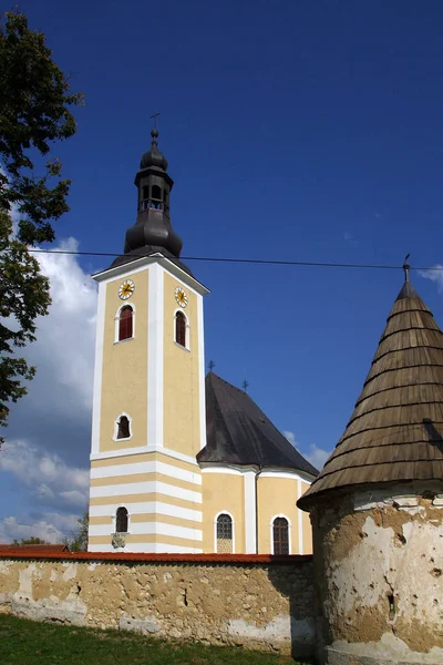 Parafialny Kościół Wniebowzięcia Najświętszej Panny Marii Pokupsko Chorwacja — Zdjęcie stockowe