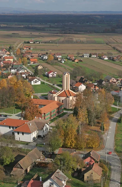 Парафіяльній церкві благословив Aloysius Stepinac у Budasevo, Хорватія — стокове фото