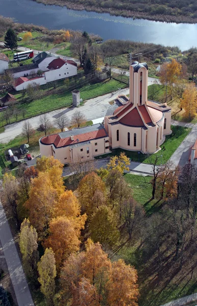福阿洛伊修 Stepinac Budasevo，克罗地亚在教区教堂 — 图库照片