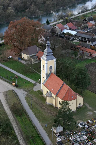 Preloscica、クロアチアの聖ミカエルの教区教会 — ストック写真