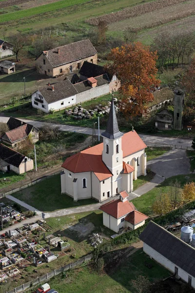 Pfarrkirche des heiligen Rochus in Kratecko, Kroatien — Stockfoto