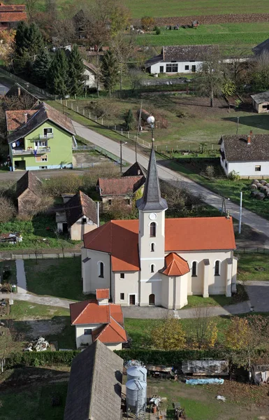 Chiesa parrocchiale di San Rocco a Kratecko, Croazia — Foto Stock