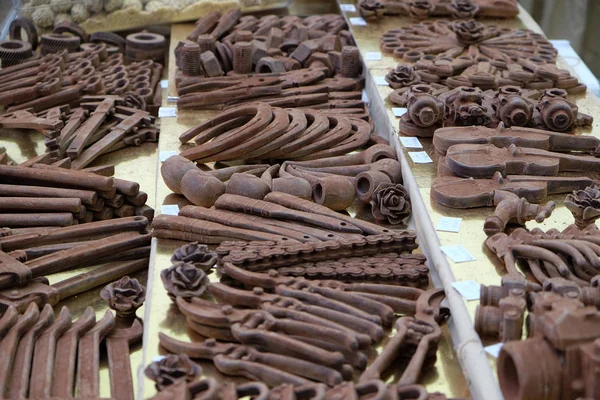 Čokoládové výrobky vystavoval na veletrhu čokoláda v Záhřebu — Stock fotografie