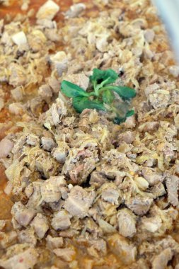 Szekely Gulyas domuz eti ve ekşi krema ile