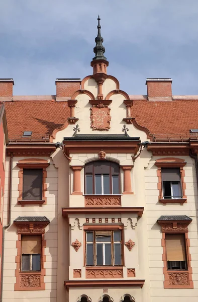 Ludwig Hof, corner of Postna street and Main square in Maribor, Slovenia — Stock Photo, Image