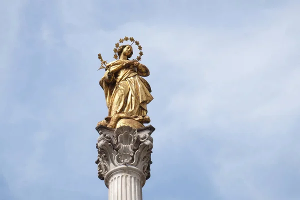 Estátua da Virgem Maria — Fotografia de Stock