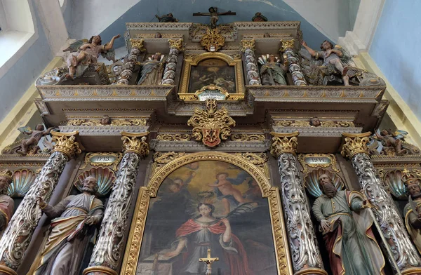 Altar mayor en la iglesia de Santa Catalina de Alejandría en Krapina, Croacia — Foto de Stock