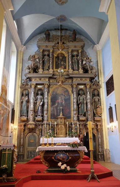 Altare maggiore nella chiesa di Santa Caterina d'Alessandria a Krapina, Croazia — Foto Stock
