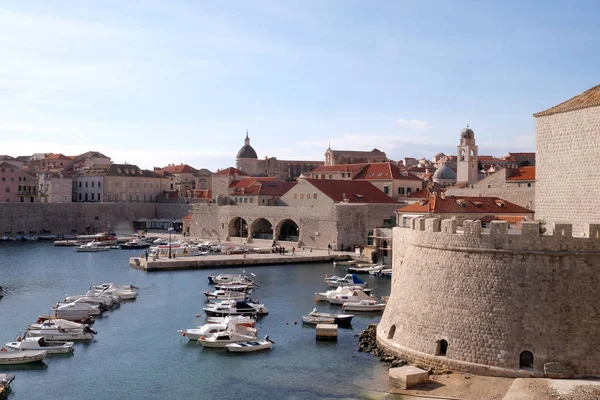 El puerto del casco antiguo de Dubrovnik — Foto de Stock