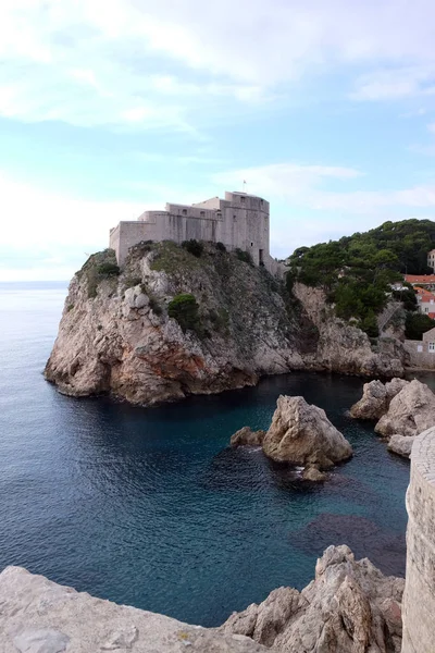 Fort Lovrijenac ou Fortaleza de São Lourenço em Dubrovnik — Fotografia de Stock