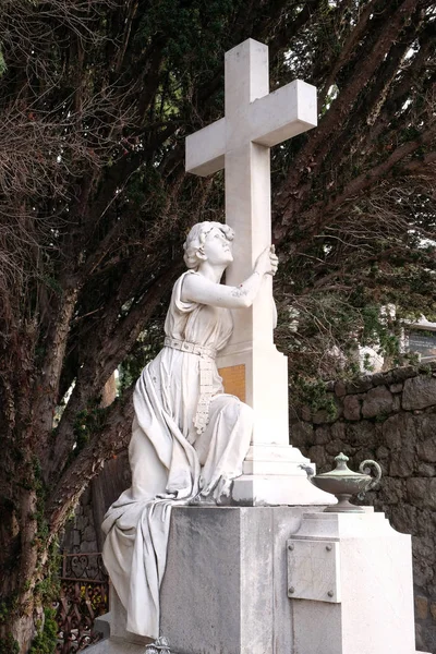 Boninovo friedhof in dubrovnik — Stockfoto