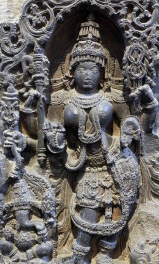 12. Halebid, şimdi maruz Kızılderili Müzesi Kolkata, Batı Bengal, Hindistan üzerinde 09 Şubat 2016 Kamataka bulunan yüzyıldan Siva, dans.