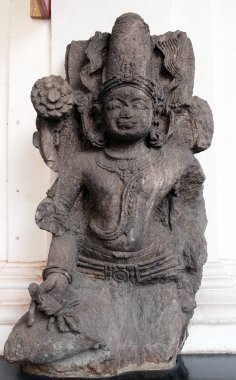 Bileşik görüntü Surya ve Siva, 13 yüzyıldan bulunan Khondalite, Konark, Odisha şimdi maruz Kızılderili Müzesi Kolkata, Batı Bengal, Hindistan üzerinde 09 Şubat 2016