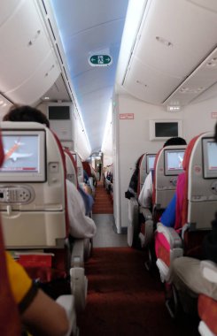 Uçağın iç. Kolkata, Hindistan, 12 Şubat 2016 almak için bekleyen yolcular.