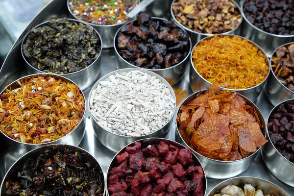 Different Spices Herbs Metal Bowls Street Market Kolkata West Bengal — Stock Photo, Image