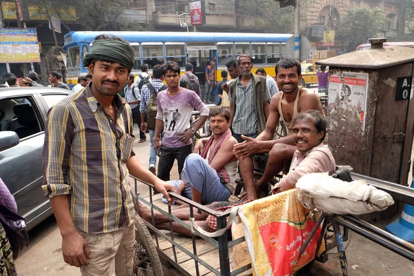 Indian Rickshaw Drivers Sitting Tricycle Rickshaw Kolkata India February 2016 — Stock Photo, Image