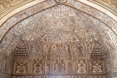 Red Fort taş desen ayrıntılı olarak Agra oyma. Uttar Pradesh, Hindistan.
