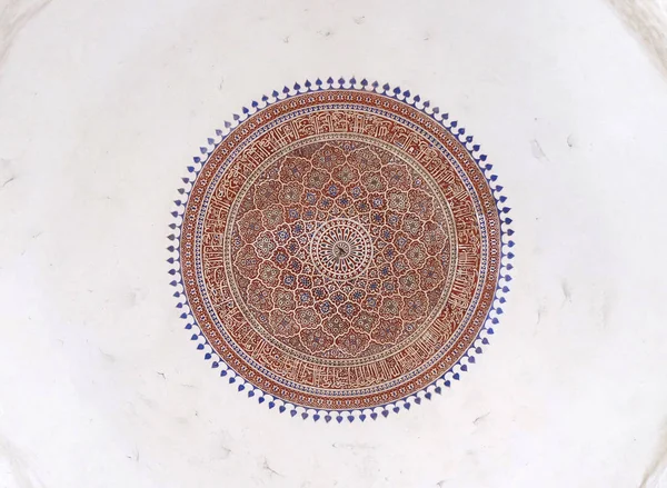 ISA Khan'ın mezarı tavanda detayını. Humayuns mezar kompleksi, Delhi, India