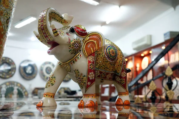 Handcrafted Indian Elephant Display Souvenir Shop Agra Uttar Pradesh India — Stock Photo, Image