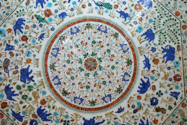 아그라 인도에서 판매에 전통적인 다채로운 대리석 Tabletops — 스톡 사진