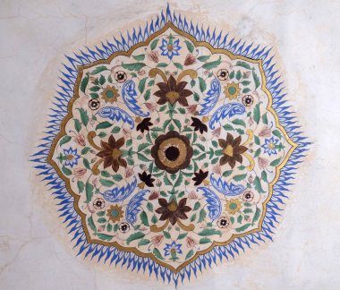 Jaipur, Rajasthan, Hindistan Amber Fort sarayda duvara güzel süsleme.