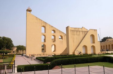 Ünlü Gözlemevi Jantar Mantar, Jaipur, Rajasthan, Hindistan büyük astronomik aletleri koleksiyonu.