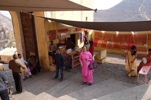 Turistas Amber Fort Jaipur Rajasthan Índia Fevereiro 2016 — Fotografia de Stock