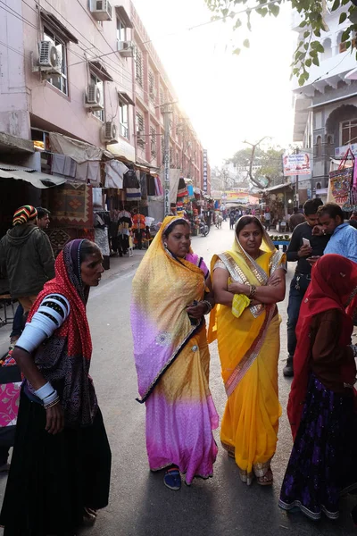 Pushkar Rajasthan Hindistan Ile Şubat 2016 Caddesi Ndeki Geleneksel Renkli — Stok fotoğraf