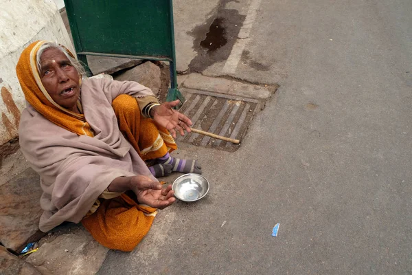 Beggar Waits Alms Street Ghat Sacred Sarovar Lake Pushkar India — Stock Photo, Image